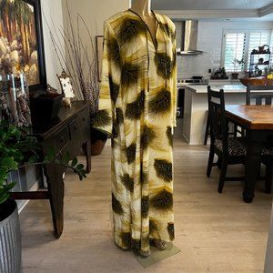 SCORPIO Kaftan w/ front zipper , bell sleeves, shoulder pads, piping trim